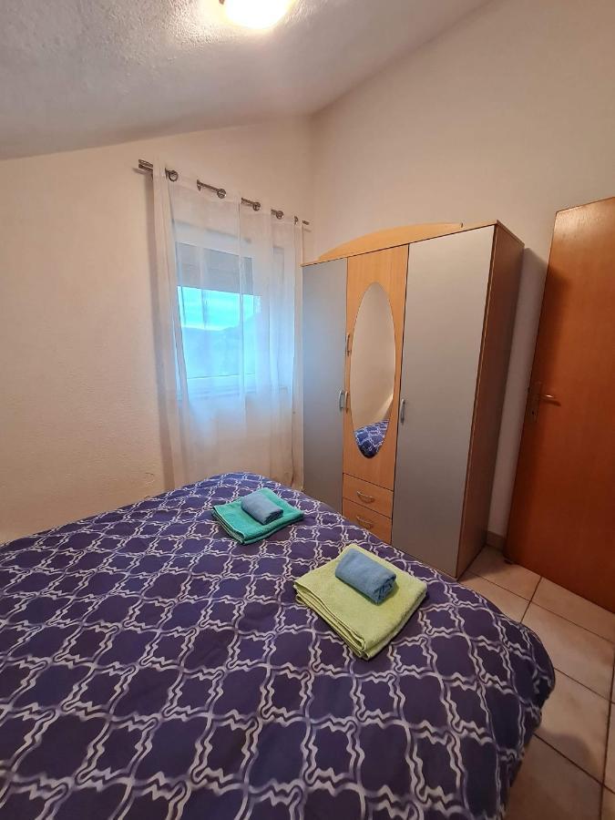 Apartments Nevistic Tribalj  Extérieur photo