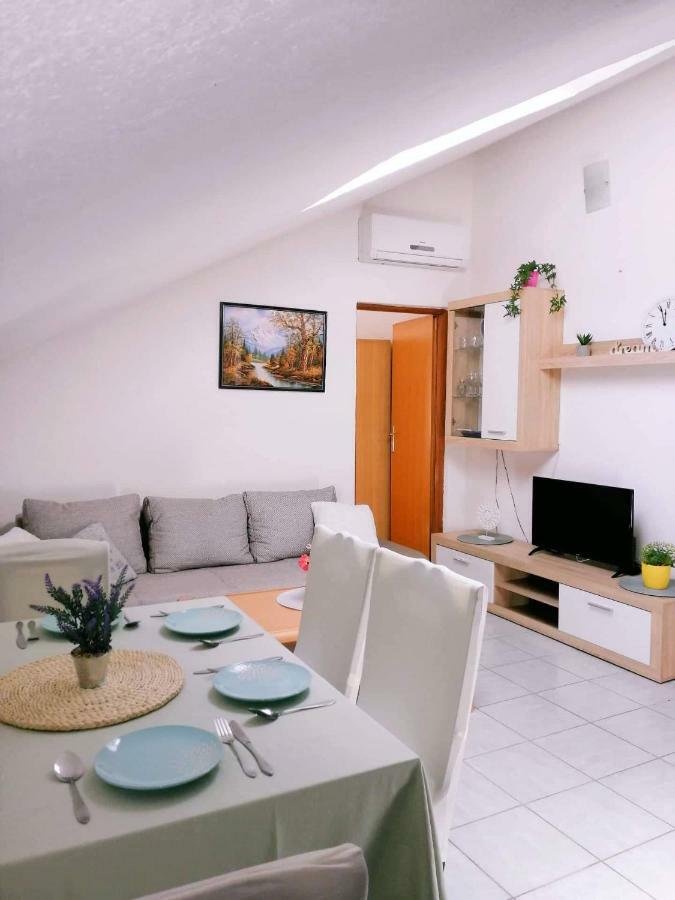 Apartments Nevistic Tribalj  Extérieur photo