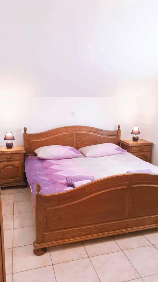 Apartments Nevistic Tribalj  Extérieur photo