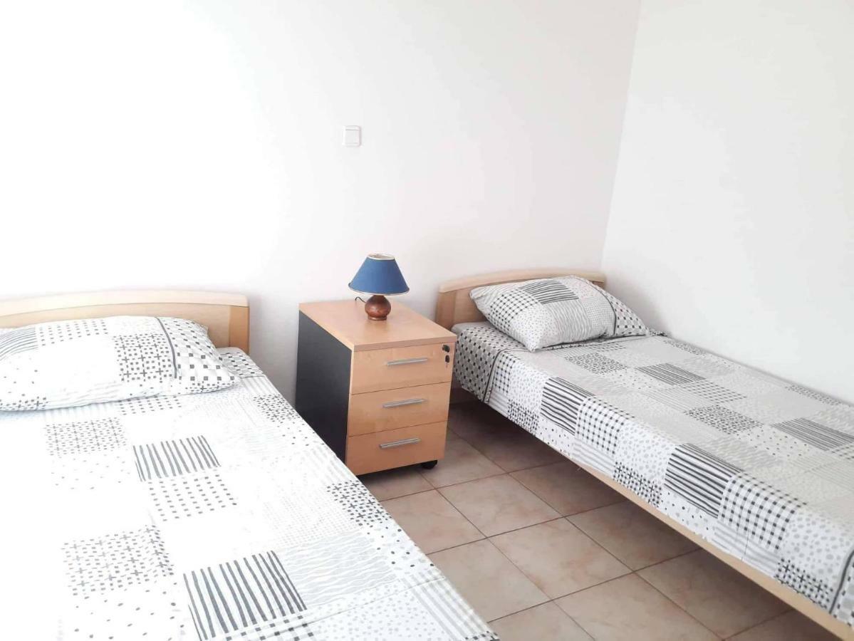 Apartments Nevistic Tribalj  Extérieur photo